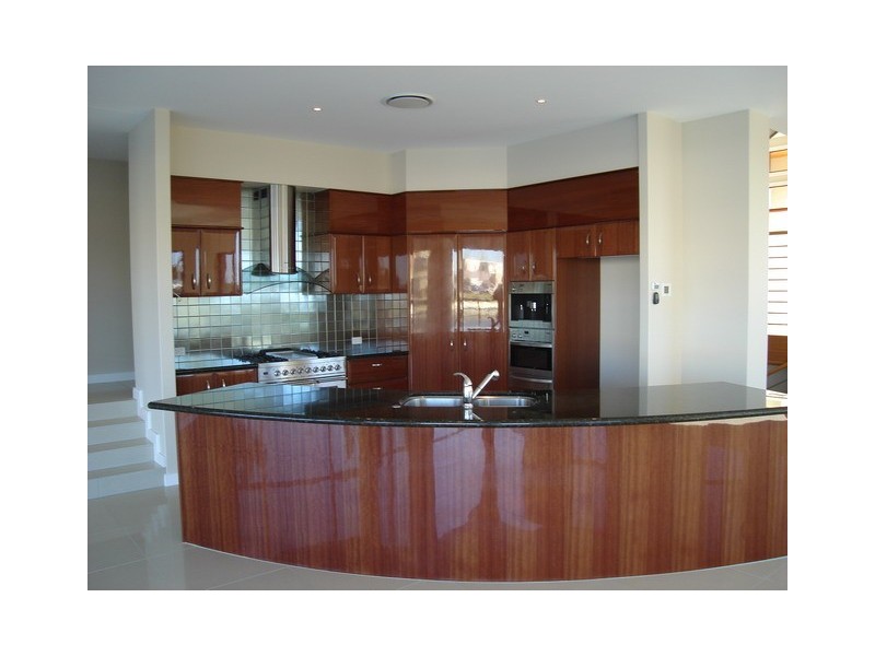 Sovereign Islands QLD 4216