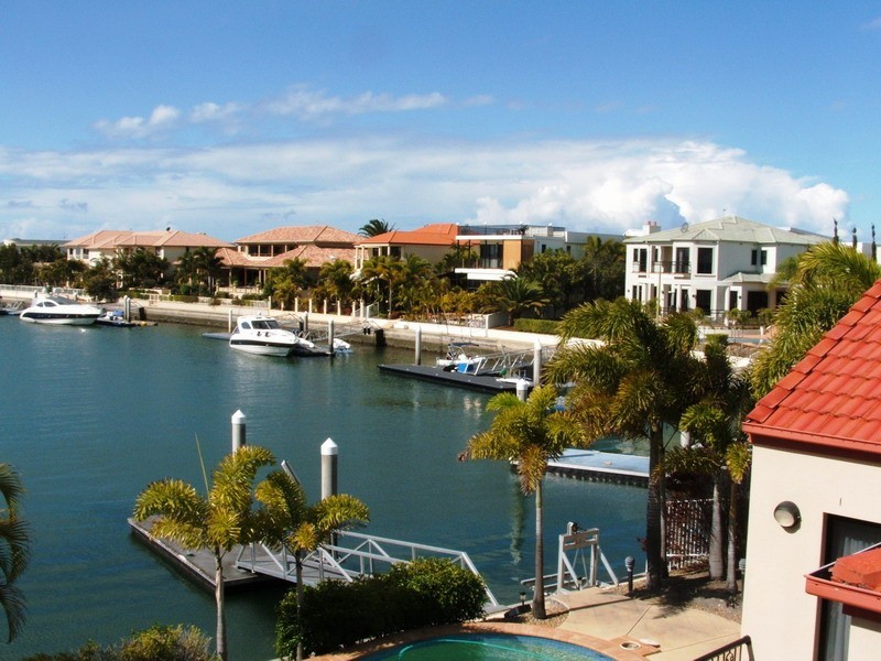 Sovereign Islands QLD 4216