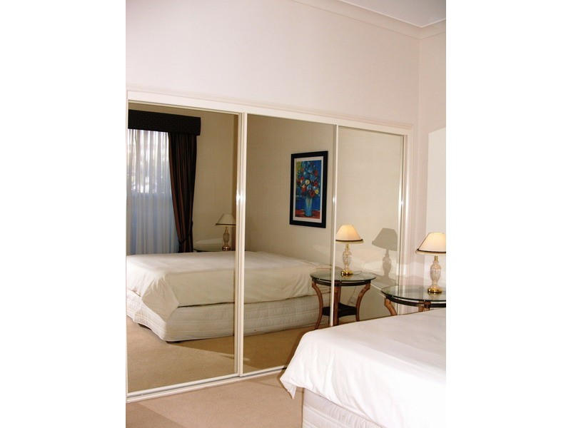 Sovereign Islands QLD 4216