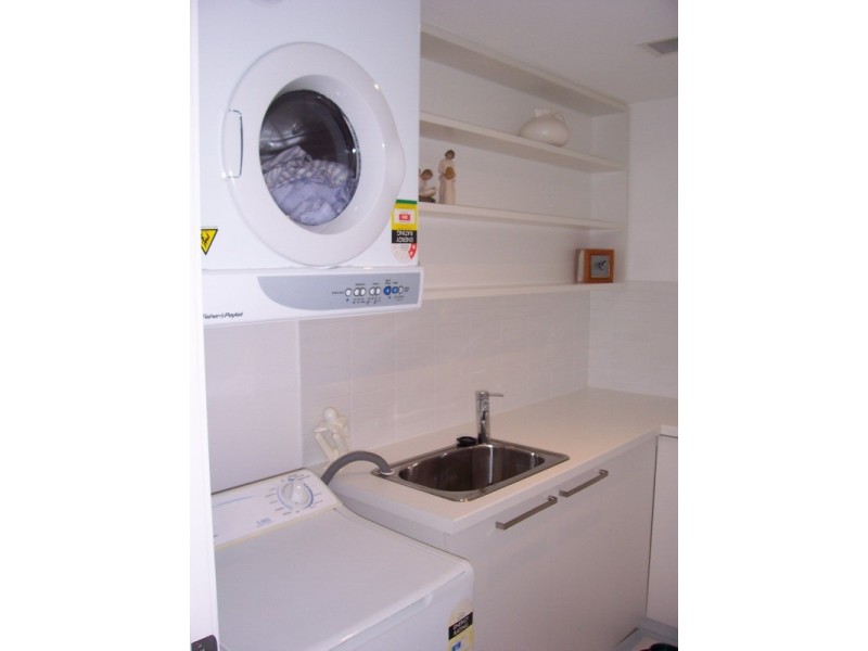Hollywell QLD 4216