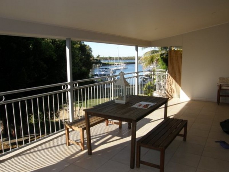 1/3 Joseph Street, Runaway Bay QLD 4216