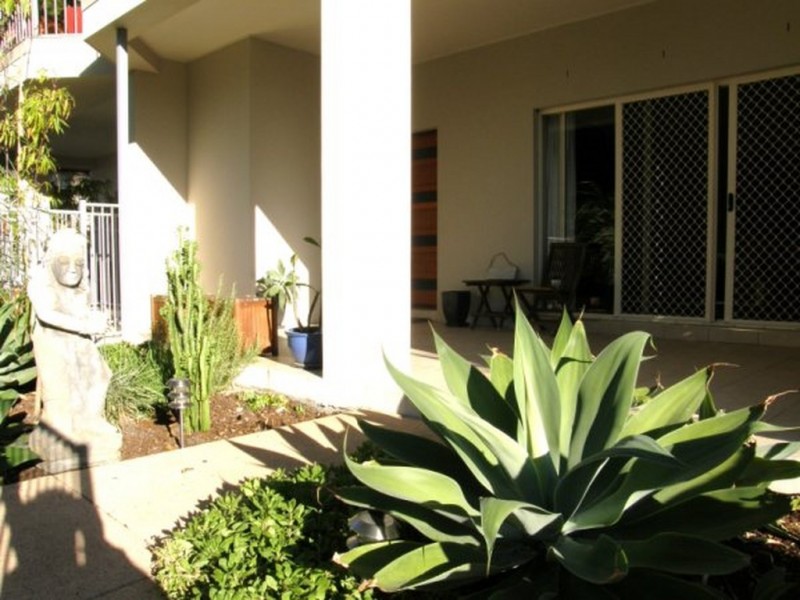 1/3 Joseph Street, Runaway Bay QLD 4216