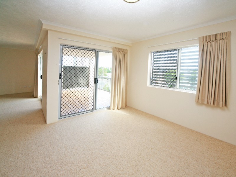 4 Proud Street, Labrador QLD 4215