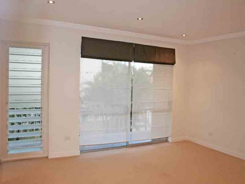 2/83 Bayview Street, Runaway Bay QLD 4216