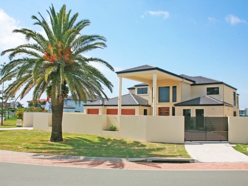 Paradise Point QLD 4216