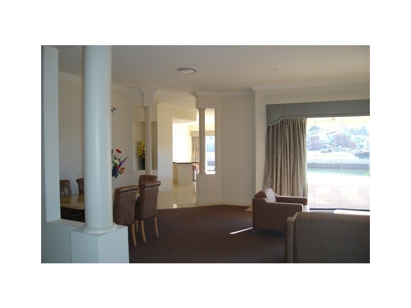 30 Middle Quay Drive, Biggera Waters QLD 4216