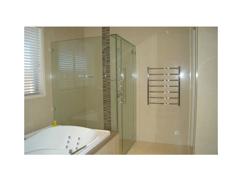 30 Middle Quay Drive, Biggera Waters QLD 4216