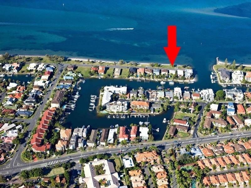 6 Anglers Esplanade, Runaway Bay QLD 4216
