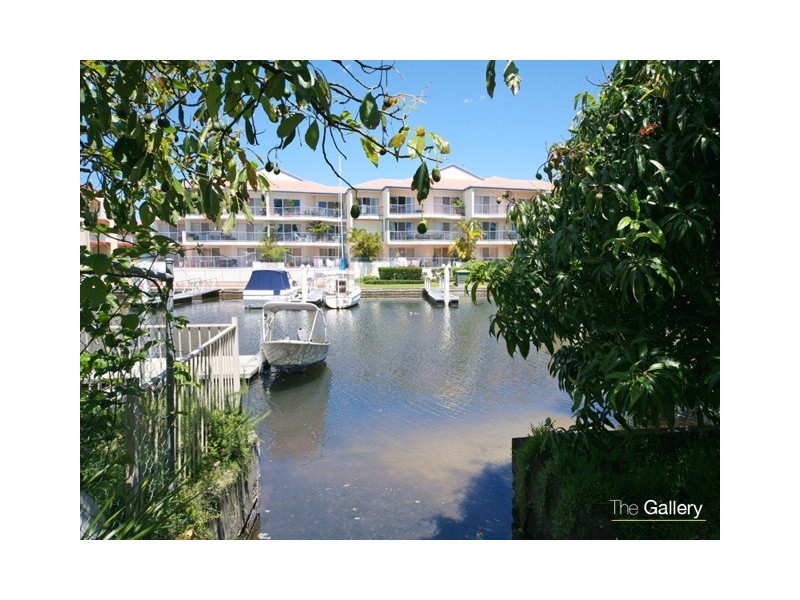 18 Oatland Esplanade, Runaway Bay QLD 4216