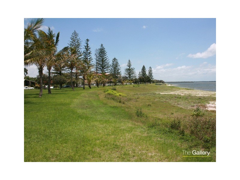 18 Oatland Esplanade, Runaway Bay QLD 4216