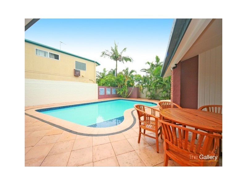 19 Wewak Avenue, Runaway Bay QLD 4216