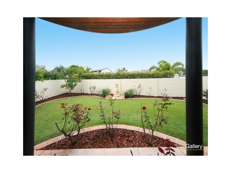 19 Wewak Avenue, Runaway Bay QLD 4216