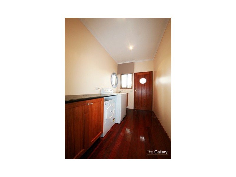 19 Wewak Avenue, Runaway Bay QLD 4216