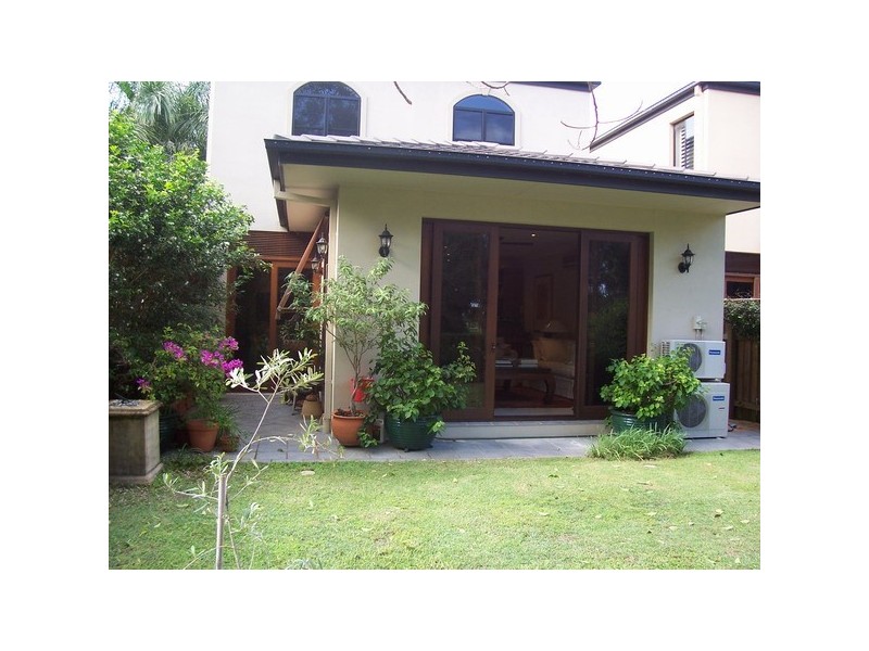 Hope Island QLD 4212