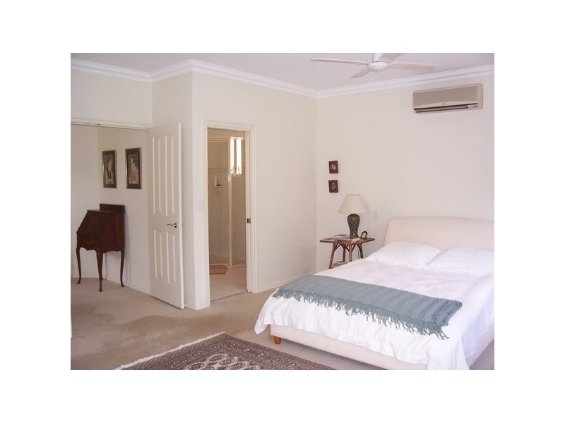 Hope Island QLD 4212