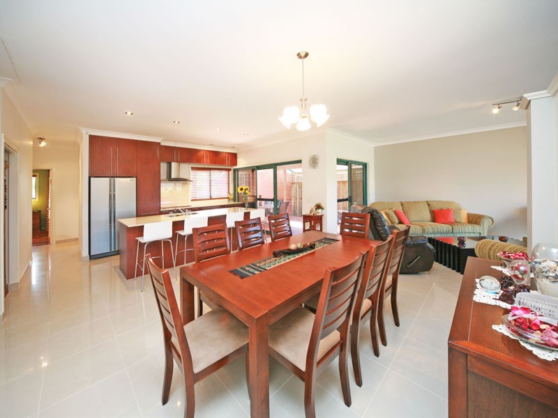 25  Tristan Court, Benowa QLD 4217