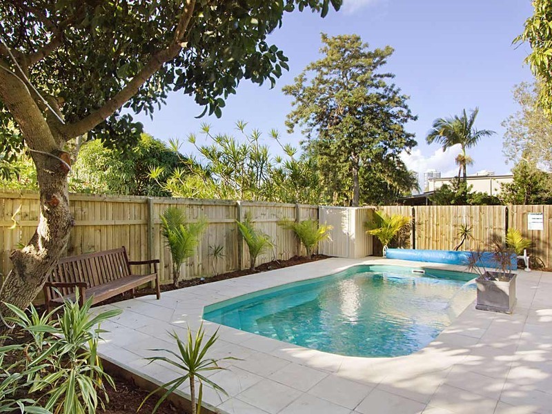 53 Mungera Street, Runaway Bay QLD 4216