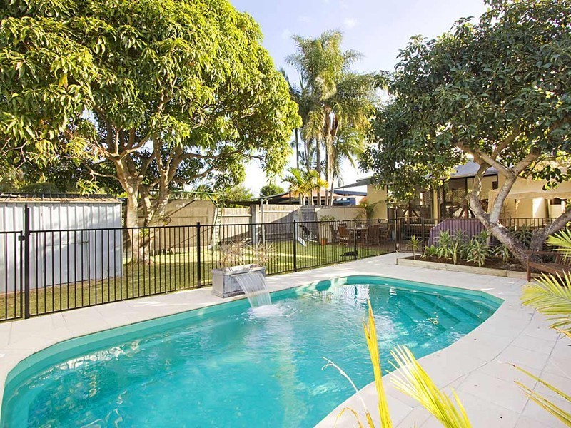 53 Mungera Street, Runaway Bay QLD 4216