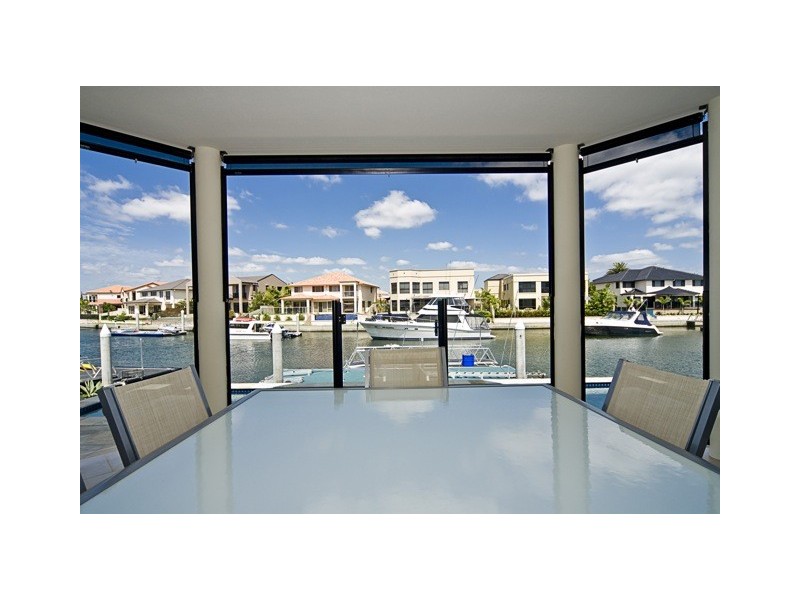 Sovereign Islands QLD 4216