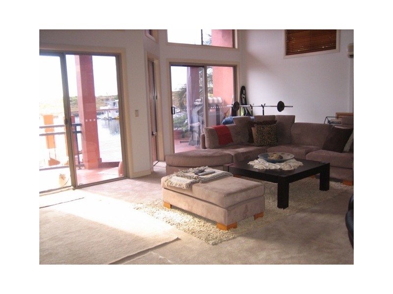 Hope Island QLD 4212