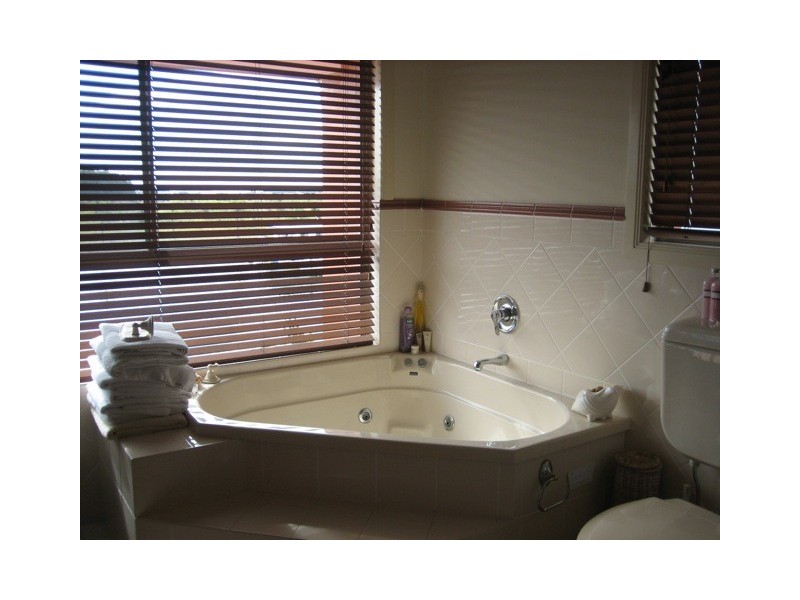 Hope Island QLD 4212