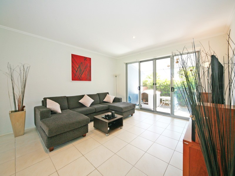 Coombabah QLD 4216