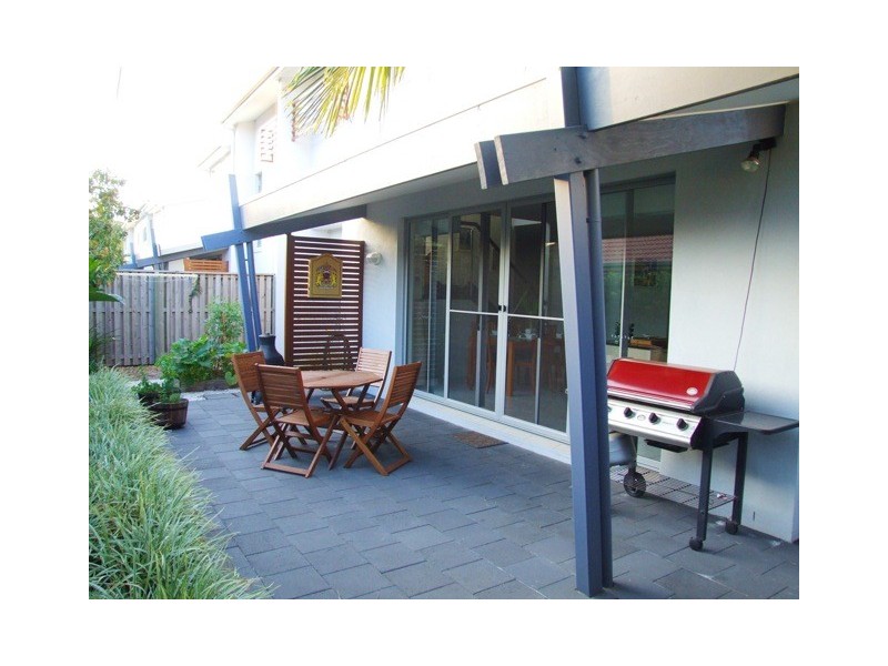 Coombabah QLD 4216