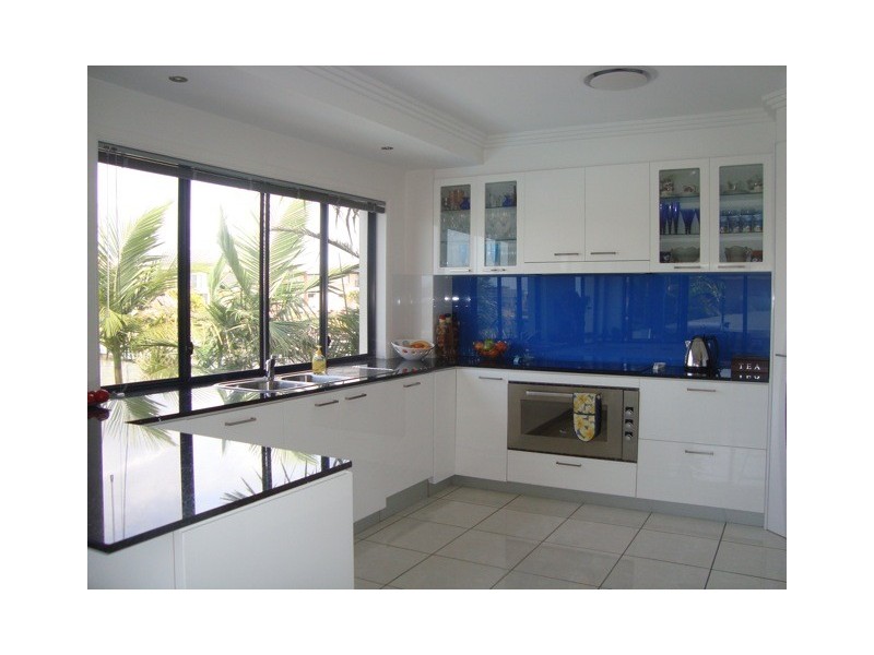 17 Ferrymans Court, Helensvale QLD 4212