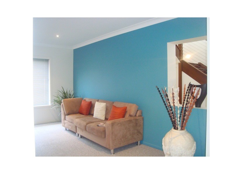 17 Ferrymans Court, Helensvale QLD 4212