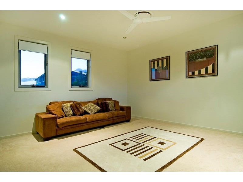 6188 Bolsena Circuit, Hope Island QLD 4212