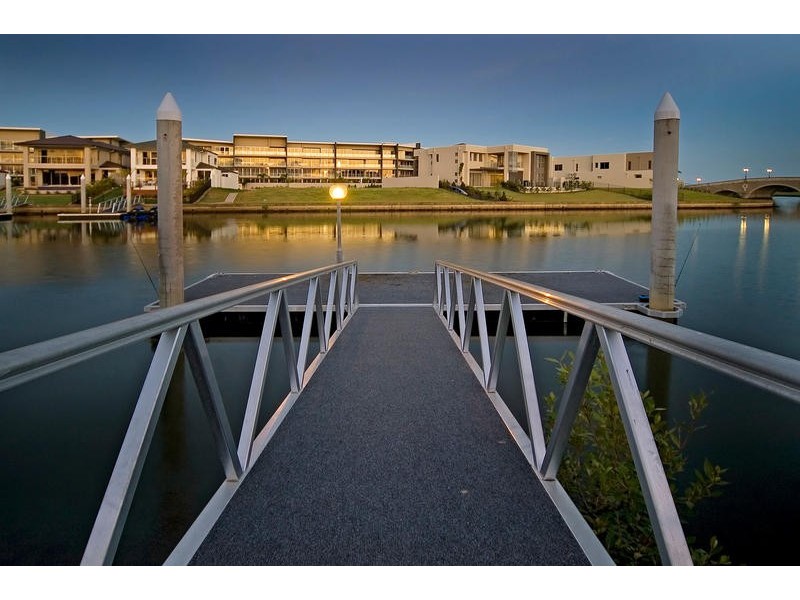 6188 Bolsena Circuit, Hope Island QLD 4212