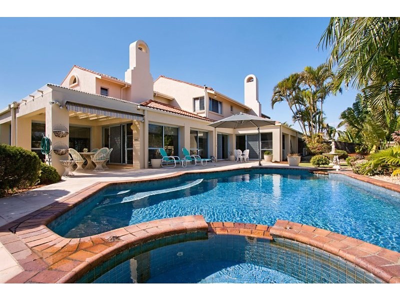 3 / 131 Morala Avenue, Runaway Bay QLD 4216