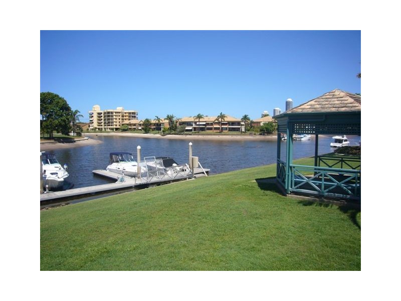 3 / 131 Morala Avenue, Runaway Bay QLD 4216