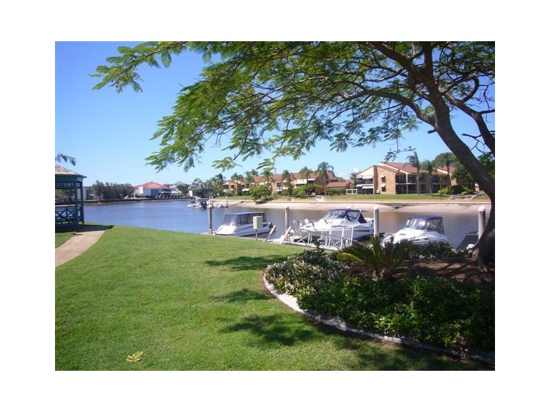 3 / 131 Morala Avenue, Runaway Bay QLD 4216