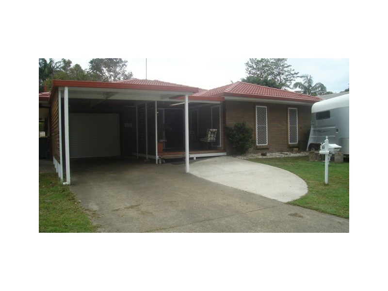 61 Ocean Street, Runaway Bay QLD 4216