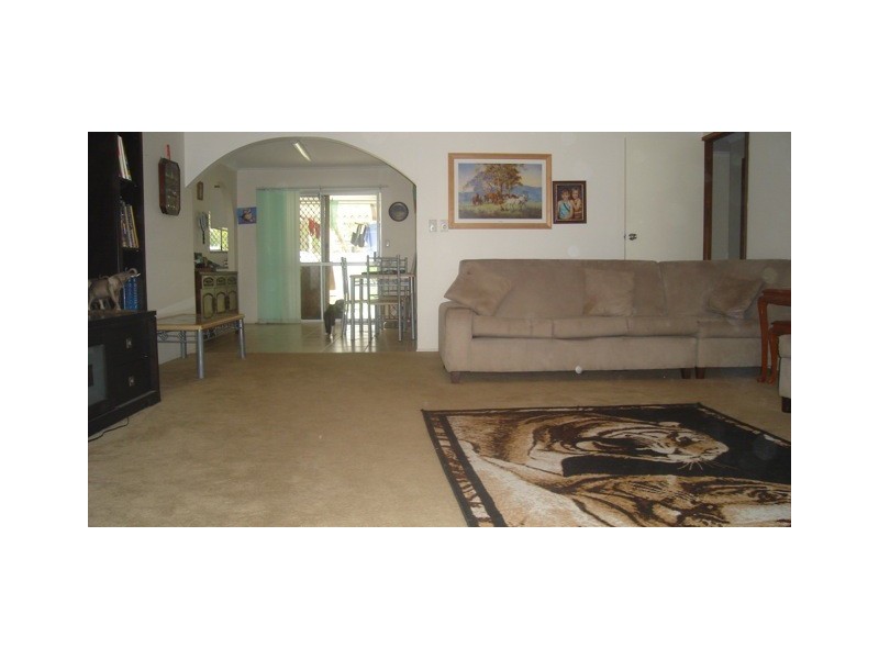 61 Ocean Street, Runaway Bay QLD 4216