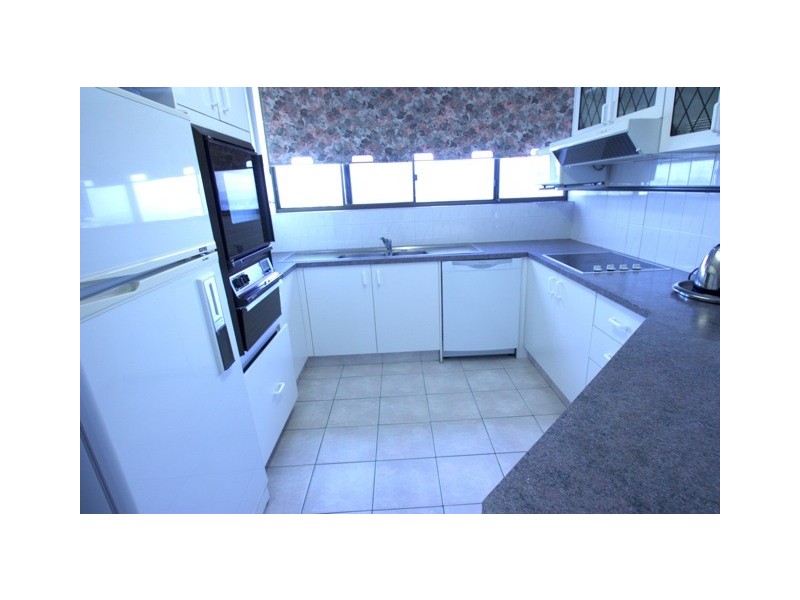 64/9 Bayview Street, Runaway Bay QLD 4216