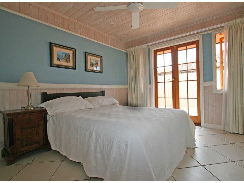 3 Amaroo Street, Biggera Waters QLD 4216