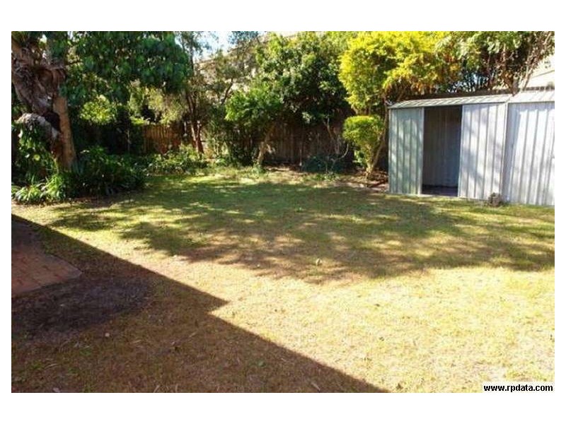 18 Lee Road, Runaway Bay QLD 4216
