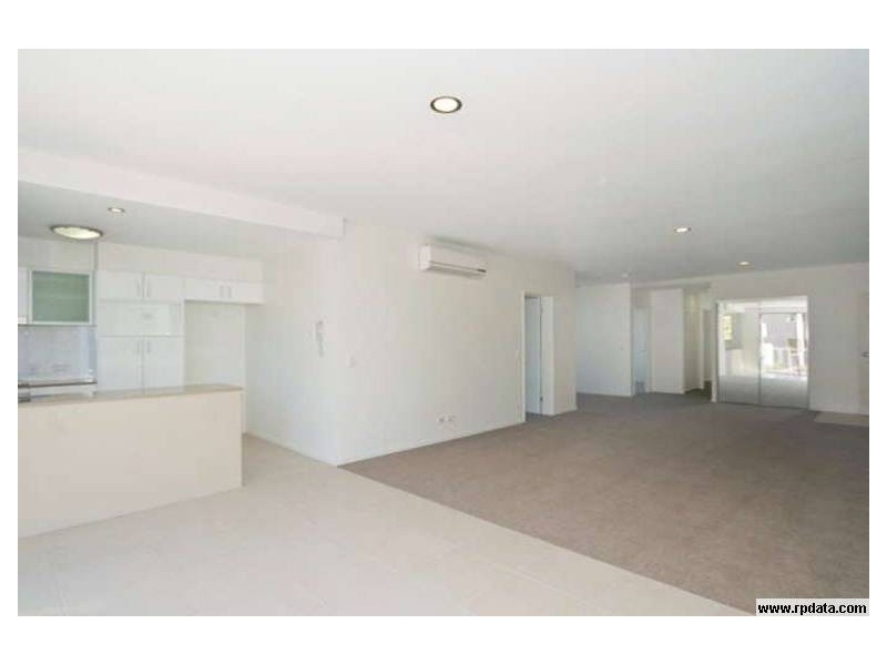 Paradise Point QLD 4216