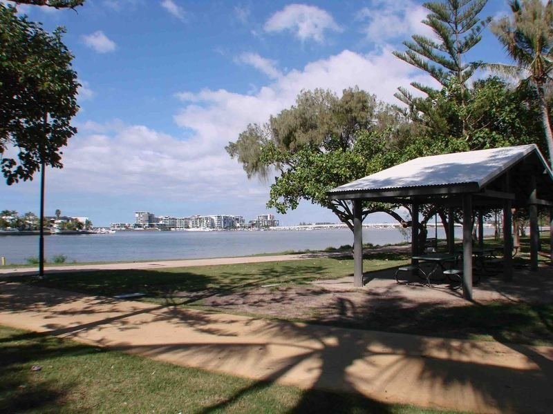 Paradise Point QLD 4216