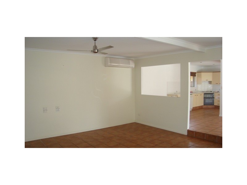 50 Annerley Avenue, Runaway Bay QLD 4216