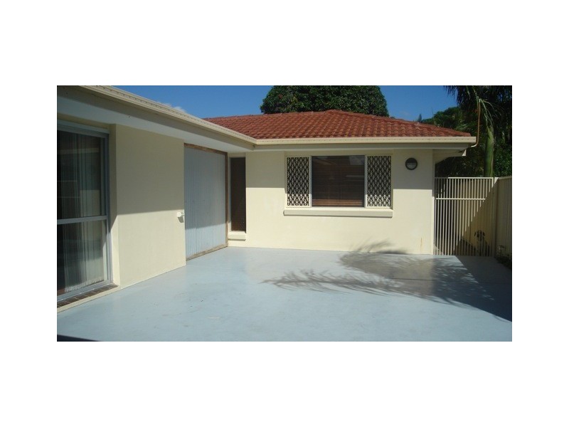 50 Annerley Avenue, Runaway Bay QLD 4216