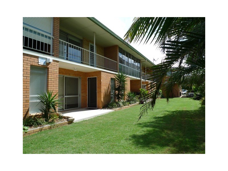 2/83 Bayview Street, Runaway Bay QLD 4216