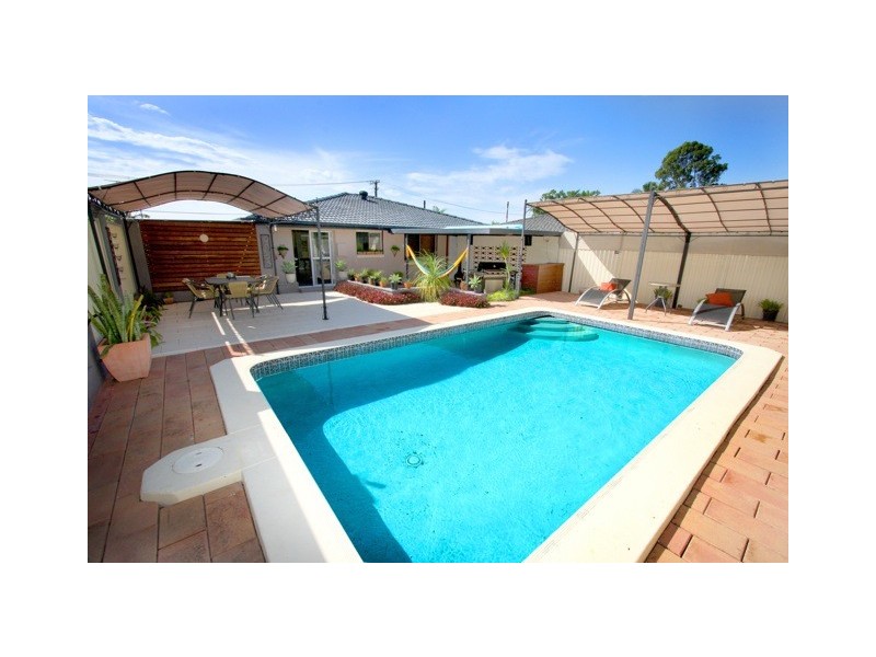 10 Willow Street, Biggera Waters QLD 4216