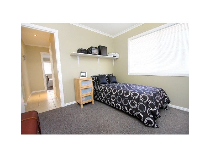 10 Willow Street, Biggera Waters QLD 4216
