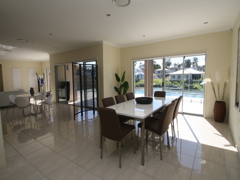 7 North Quay Drive, Biggera Waters QLD 4216