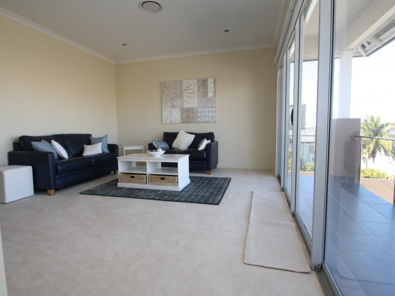 7 North Quay Drive, Biggera Waters QLD 4216