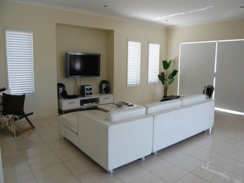 7 North Quay Drive, Biggera Waters QLD 4216