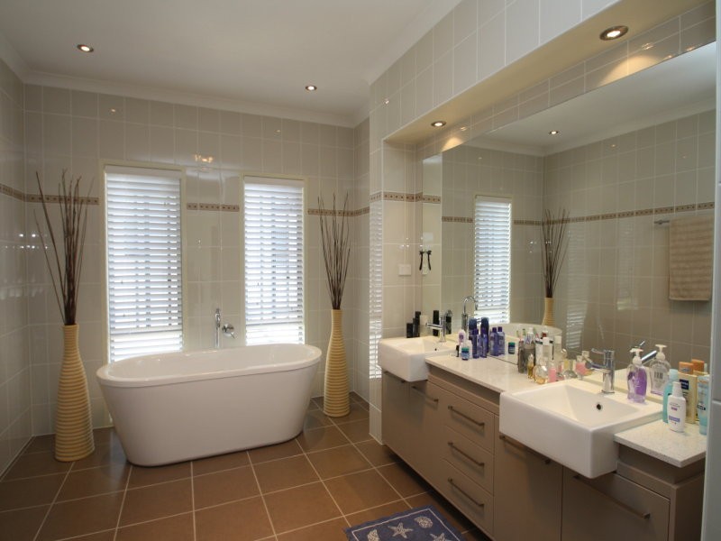 7 North Quay Drive, Biggera Waters QLD 4216